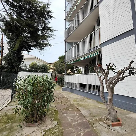 Apartment 3341 Nancy, 342, Cerca De Un Parque Natural. Buena Situacion, Vistas A Canal, Zona Tranquila, Calle Sin Salida. - Es-258-87